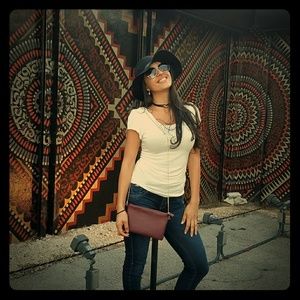 Meet your Posher, Ellenrz